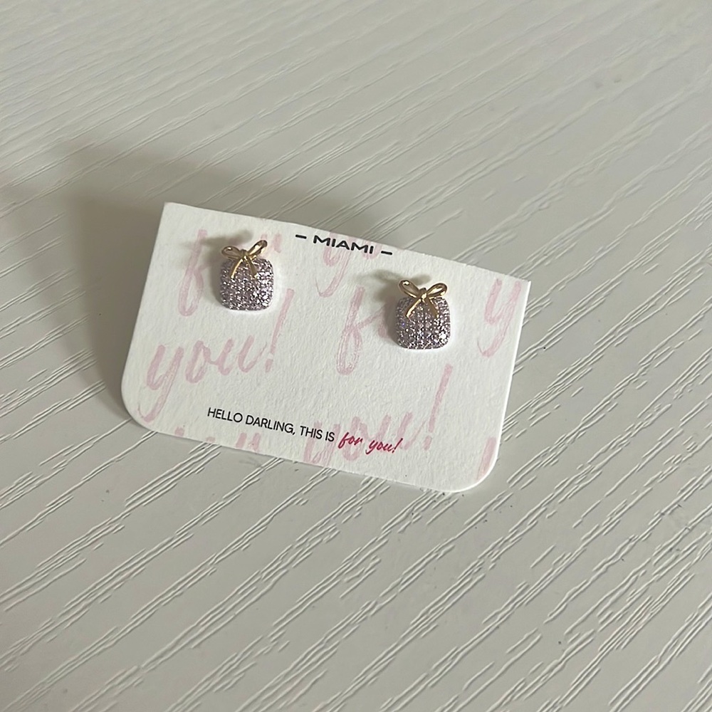 Sparkling Bow Stud Earrings